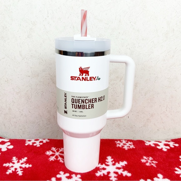 Stanley Other - Stanley Limited Edition Holiday Mistletoe Twist Quencher 40 Oz White Peppermint